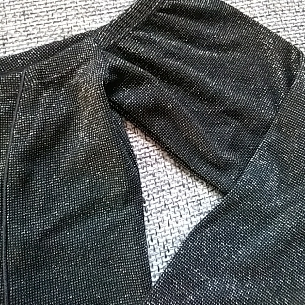 Volcom Croptop - Picture 2 of 5